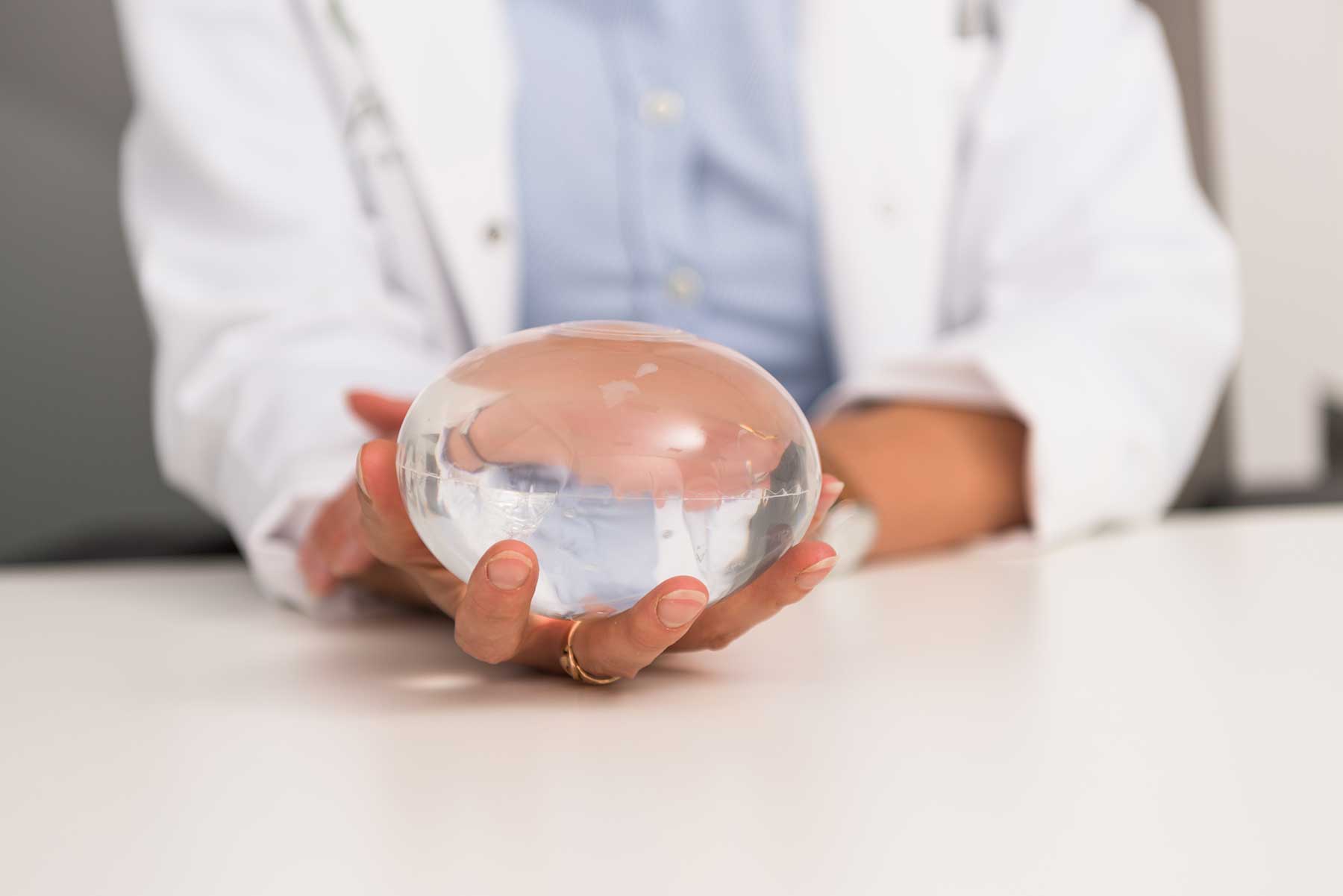 فواید و عوارض بالون معده چیست ؟ 1 فواید و عوارض بالون معده چیست ؟