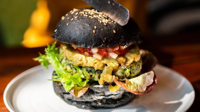 بعد از بالون معده چی بخوریم؟ 1 غذا بعد از بالون معده